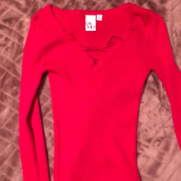 Red sweater - Picture 1 of 2